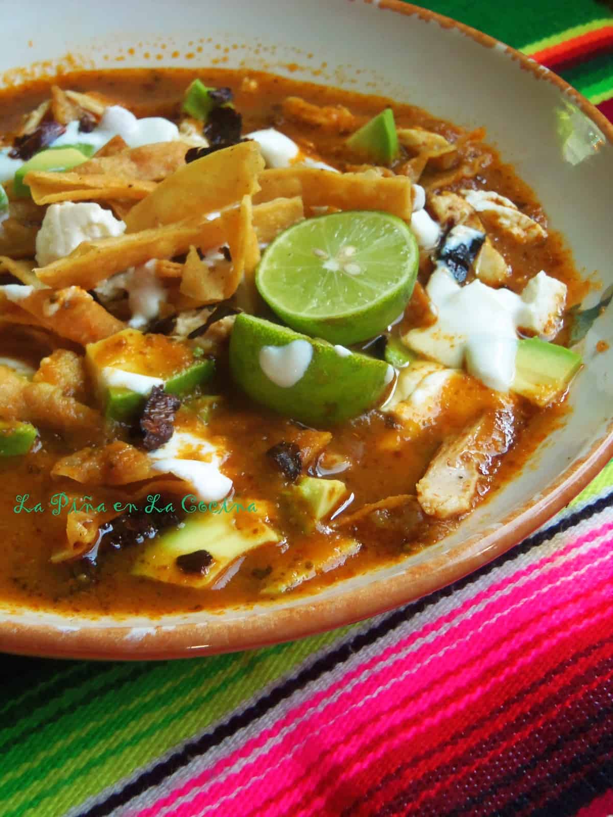 Sopa Azteca~ Sopa De Tortilla (Tortilla Soup) - La Piña En La Cocina