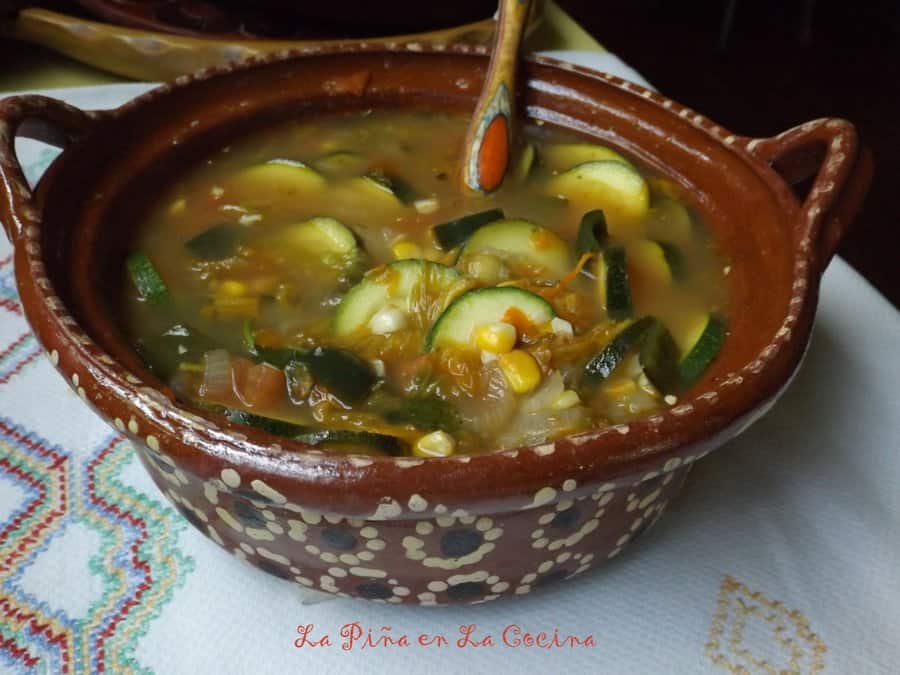 Sopa de Flor de Calabaza