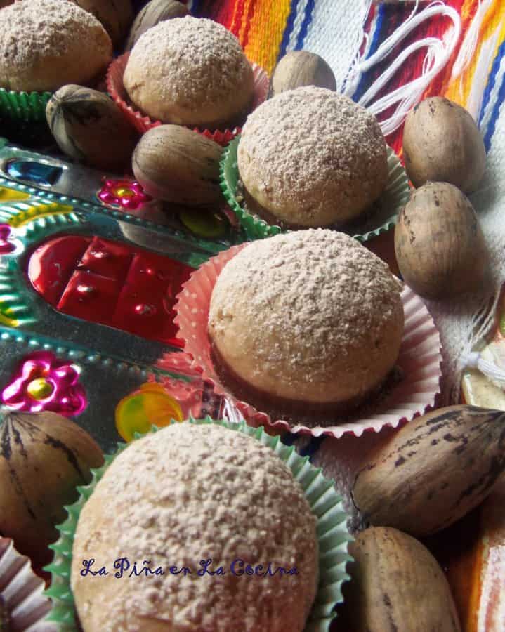Polvorones de Chocolate(Mexican Wedding Cookies)