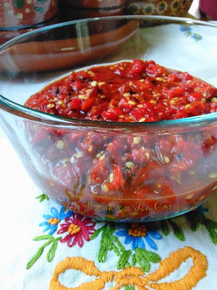 Salsa Tatemada de Jalapeño Rojo-Charred Red Jalapeño Salsa
