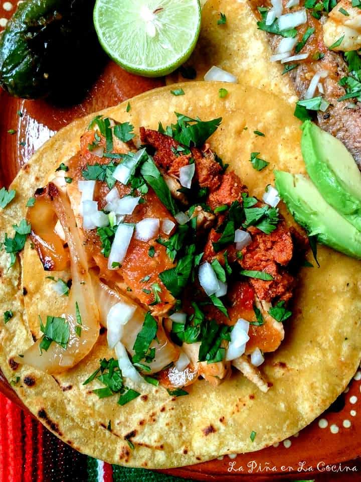 Molcajete-Chicken and Longaniza Tacos #molcajete #tacos