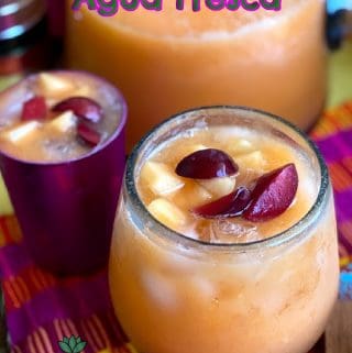 Pinterest image of agua fresca with header