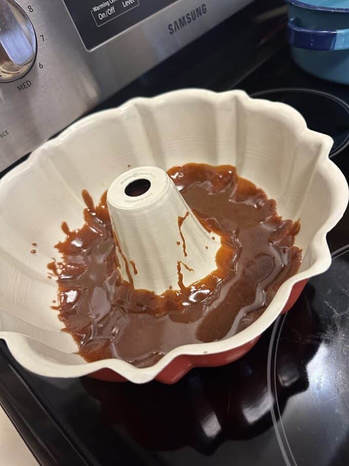 caramel in bundt pan