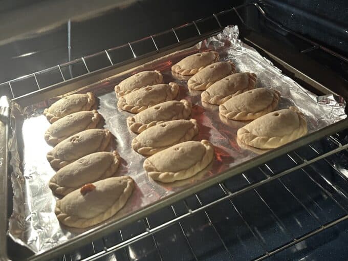 cajeta empanadas baking 